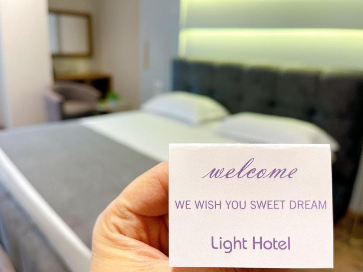 Light Hotel Тирана Екстер'єр фото